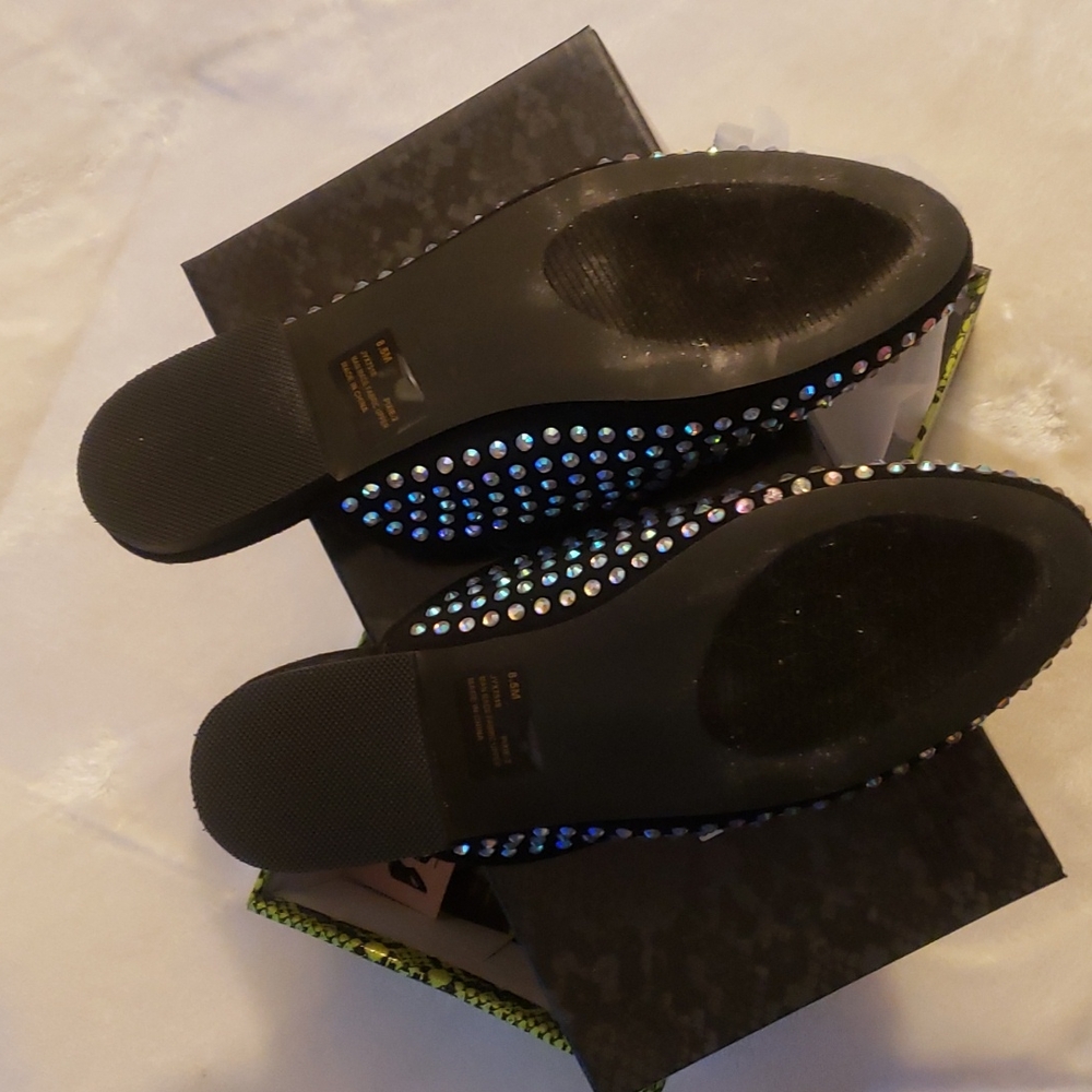 Cape Robbin Mule Flats with Rhinestones NWB - Picture 5 of 7